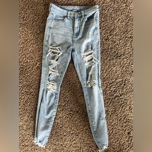 High Wasted Ripped American Eagle Light Washed Skinny Jeans